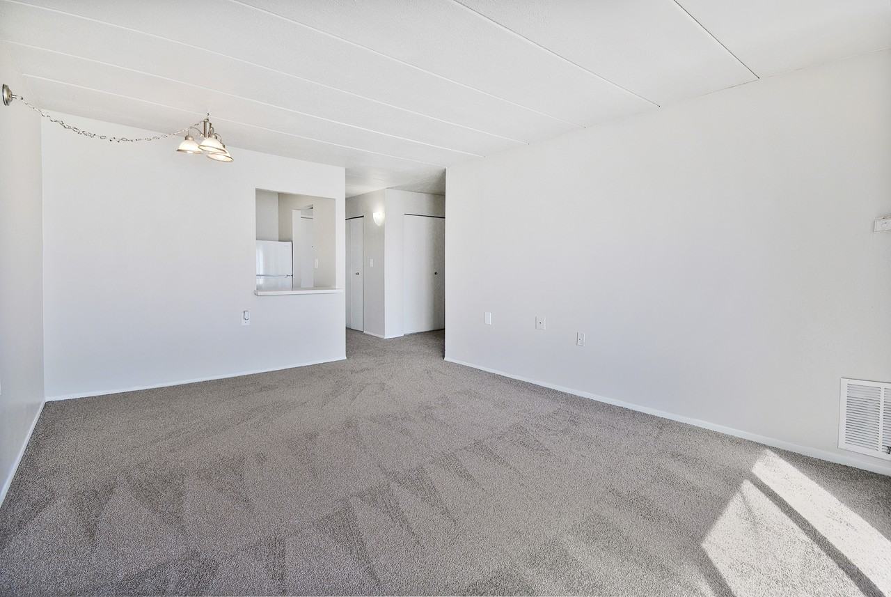 Highland Towers - Photo 6 of 17