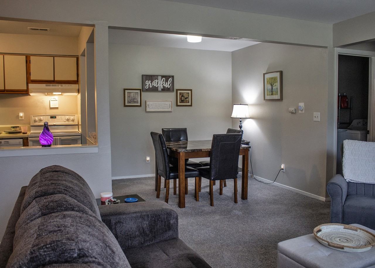 Morris Square - Photo 2 of 10