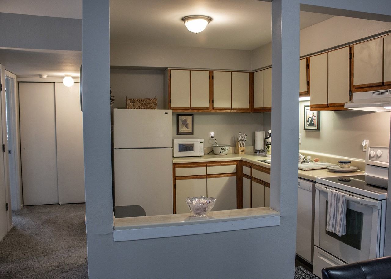 Morris Square - Photo 3 of 10