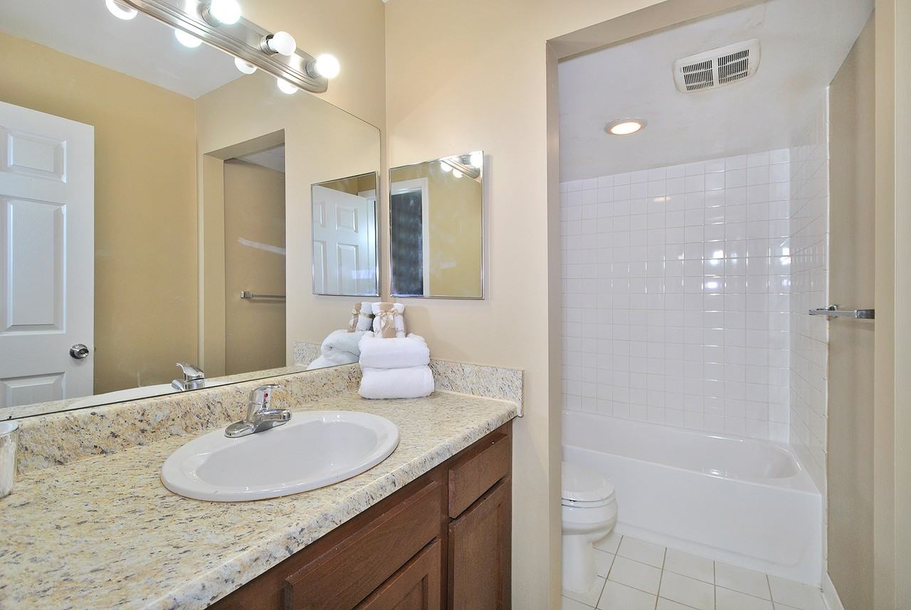 Woodcrest Apartments - Photo 4 of 24