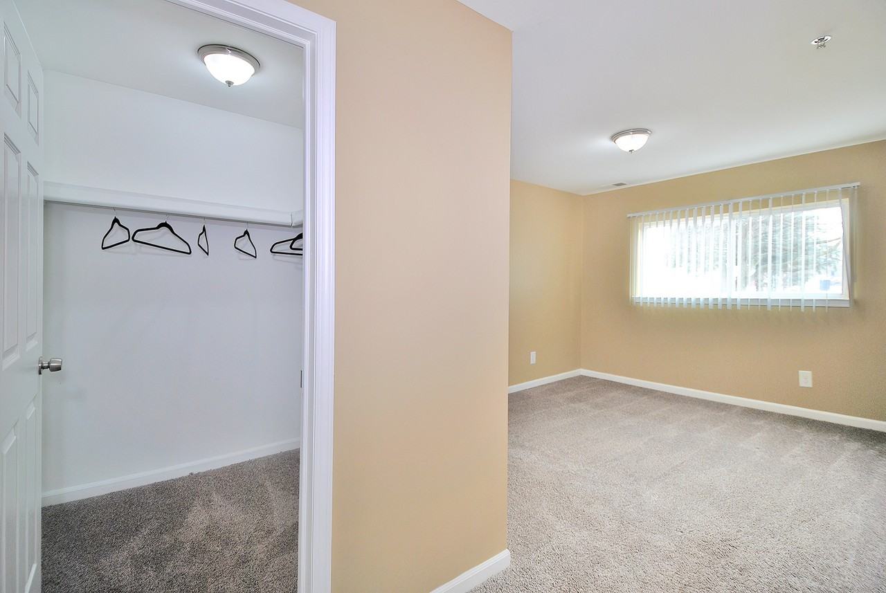 Woodcrest Apartments - Photo 7 of 24
