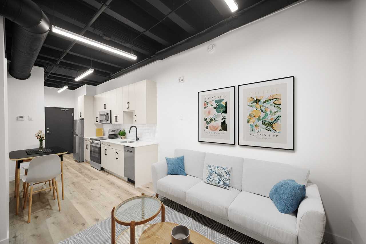 225 Vaughan Street - Photo 2 of 13