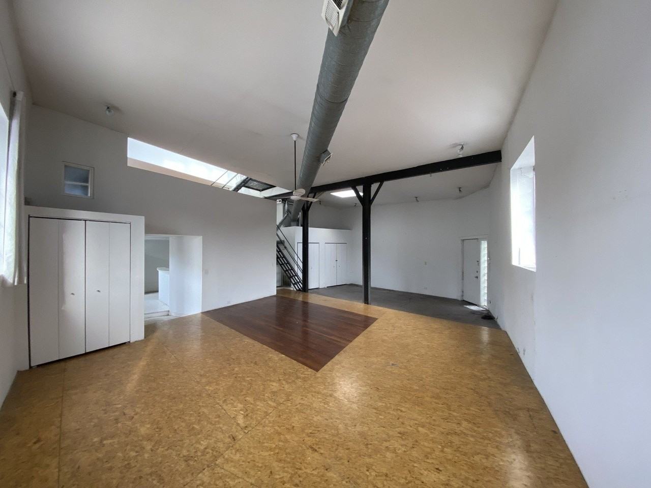 571 W 18th St Unit 1r #1R - Photo 2 of 2