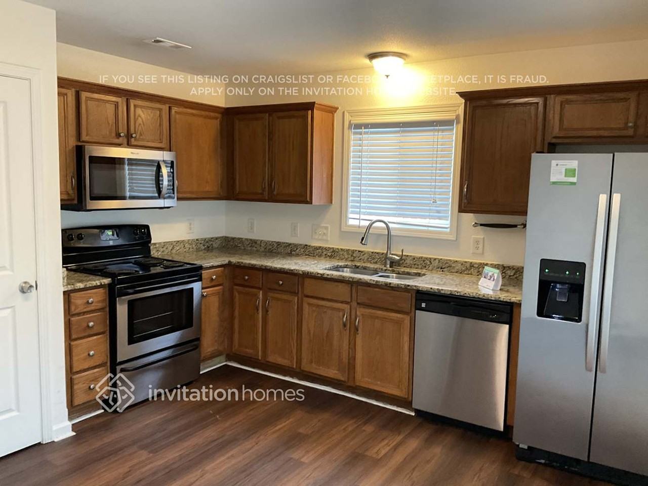 1001 Sunlight Path Dr - Photo 3 of 11