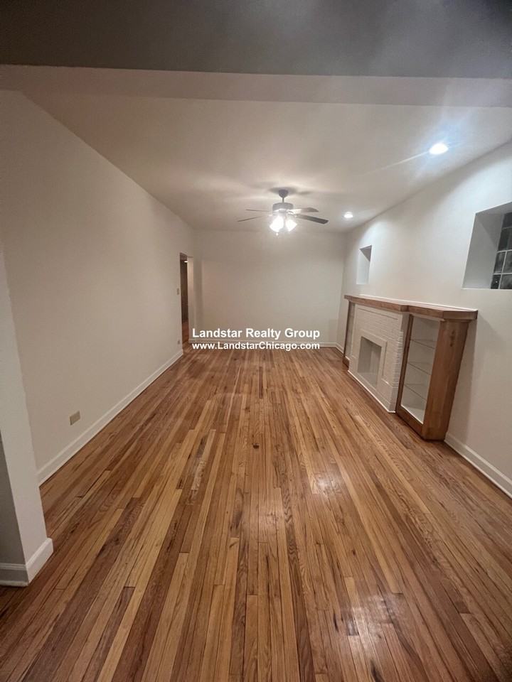 3848 W Ainslie St #2 - Photo 4 of 22