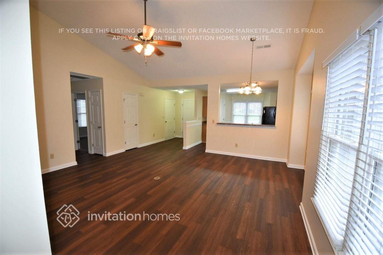 4213 Hounds Run Dr - Photo 3 of 10