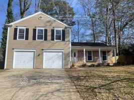 featured image of 155 Barrington Dr E