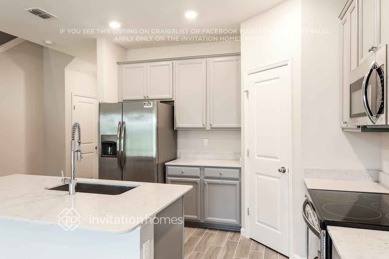 10289 Alder Creek Ln - Photo 6 of 17