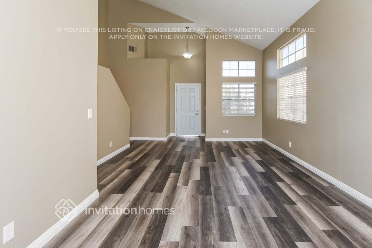 2055 Pescara Ct - Photo 3 of 16