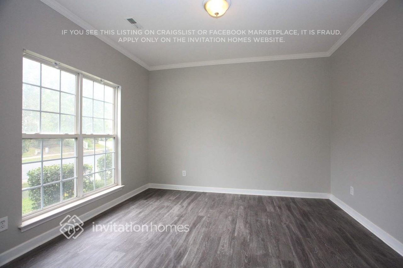 7021 Tanners Creek Dr - Photo 4 of 19