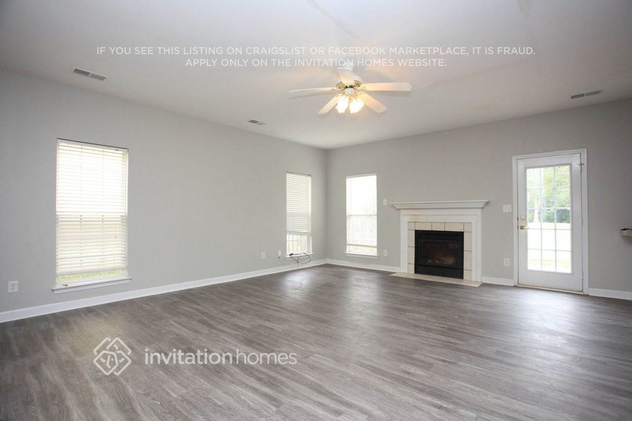 7021 Tanners Creek Dr - Photo 6 of 19