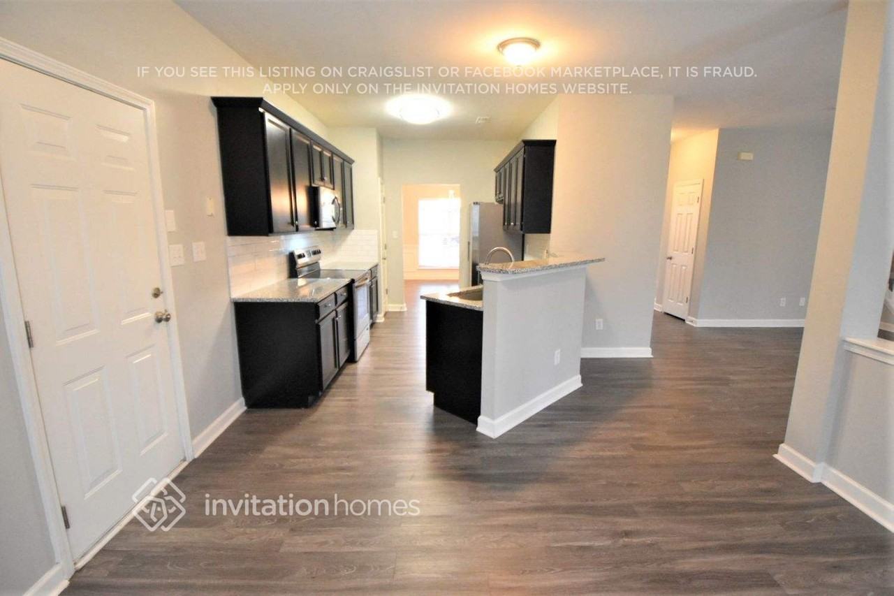 7021 Tanners Creek Dr - Photo 7 of 19