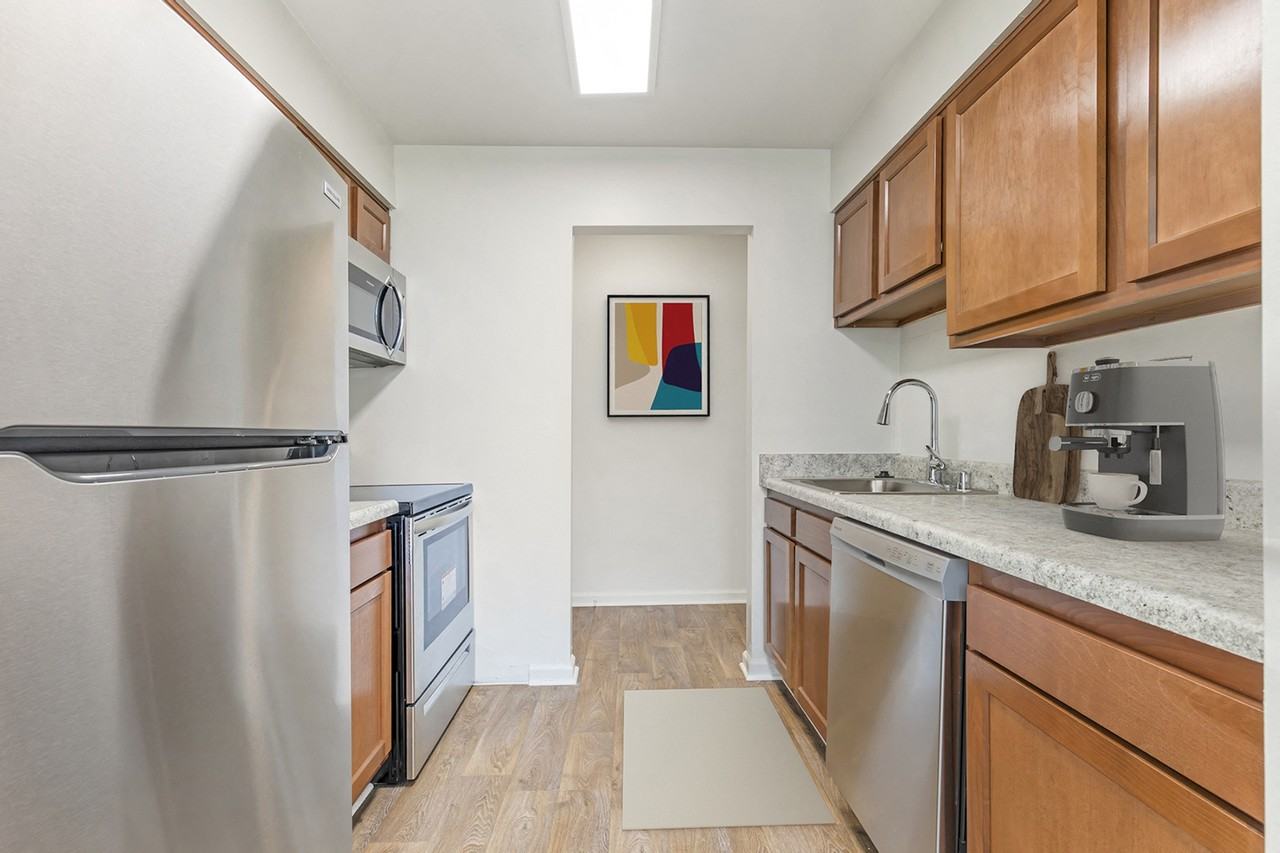 The Apartments at Canterbury - Photo 6 of 32