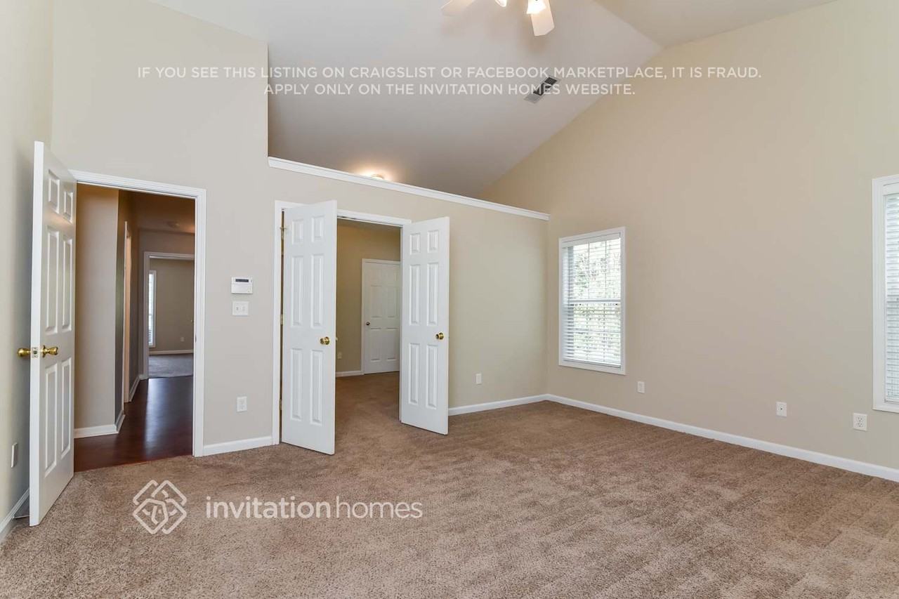 7875 Brands Hatch Blvd - Photo 2 of 10