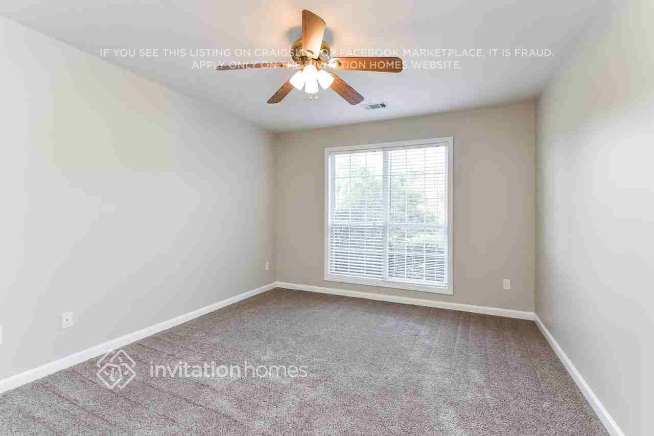 7875 Brands Hatch Blvd - Photo 5 of 10