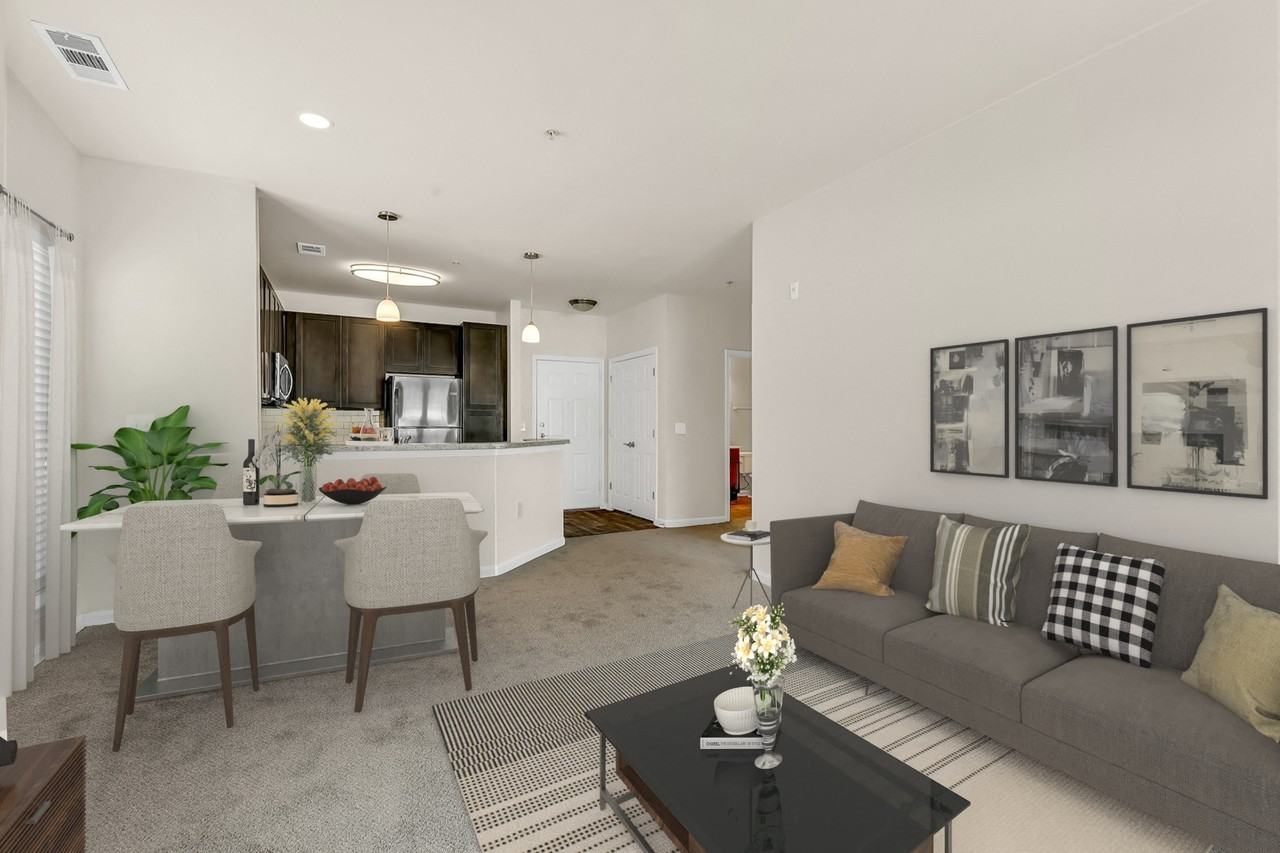 The Apartments at Cambridge Court - Photo 5 of 32