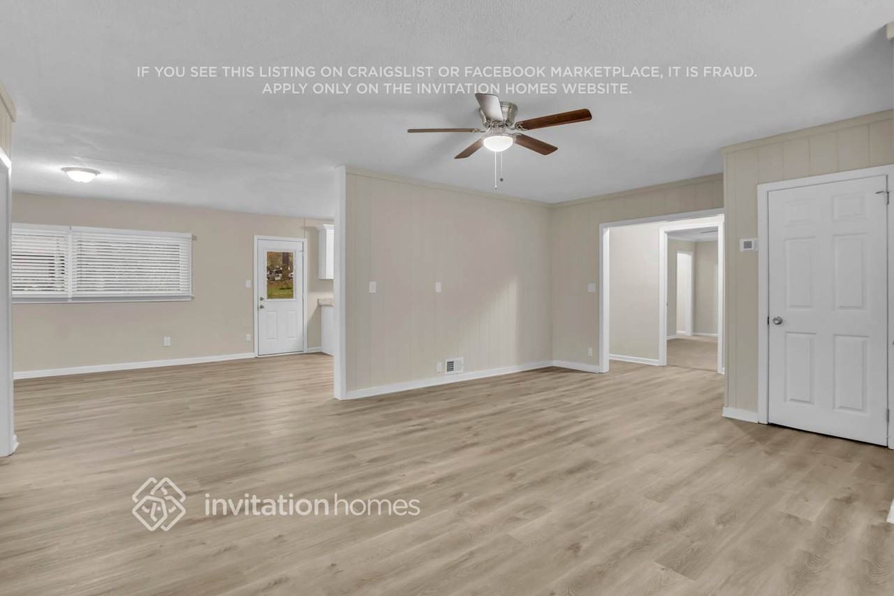 2262 Dodson Dr - Photo 5 of 25