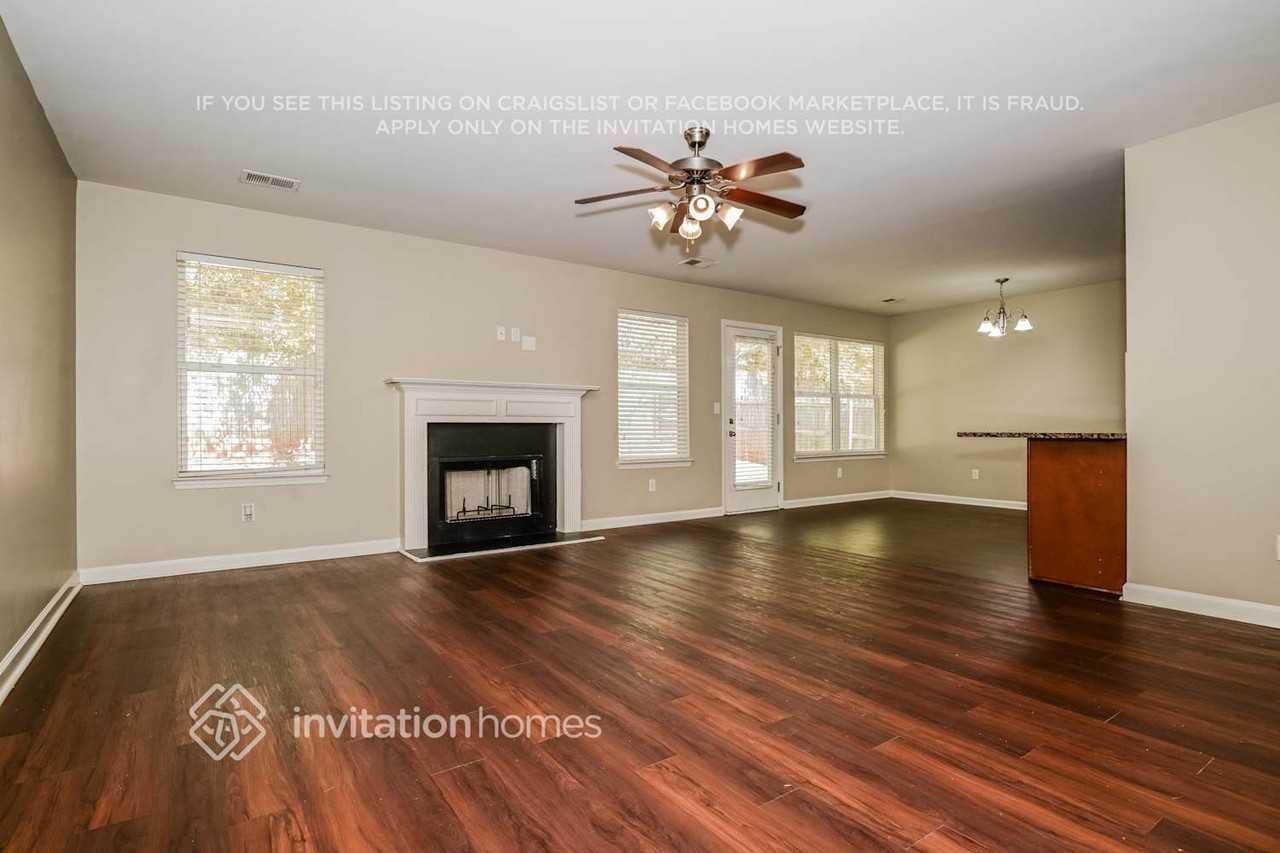 107 Sanders Walk - Photo 5 of 18