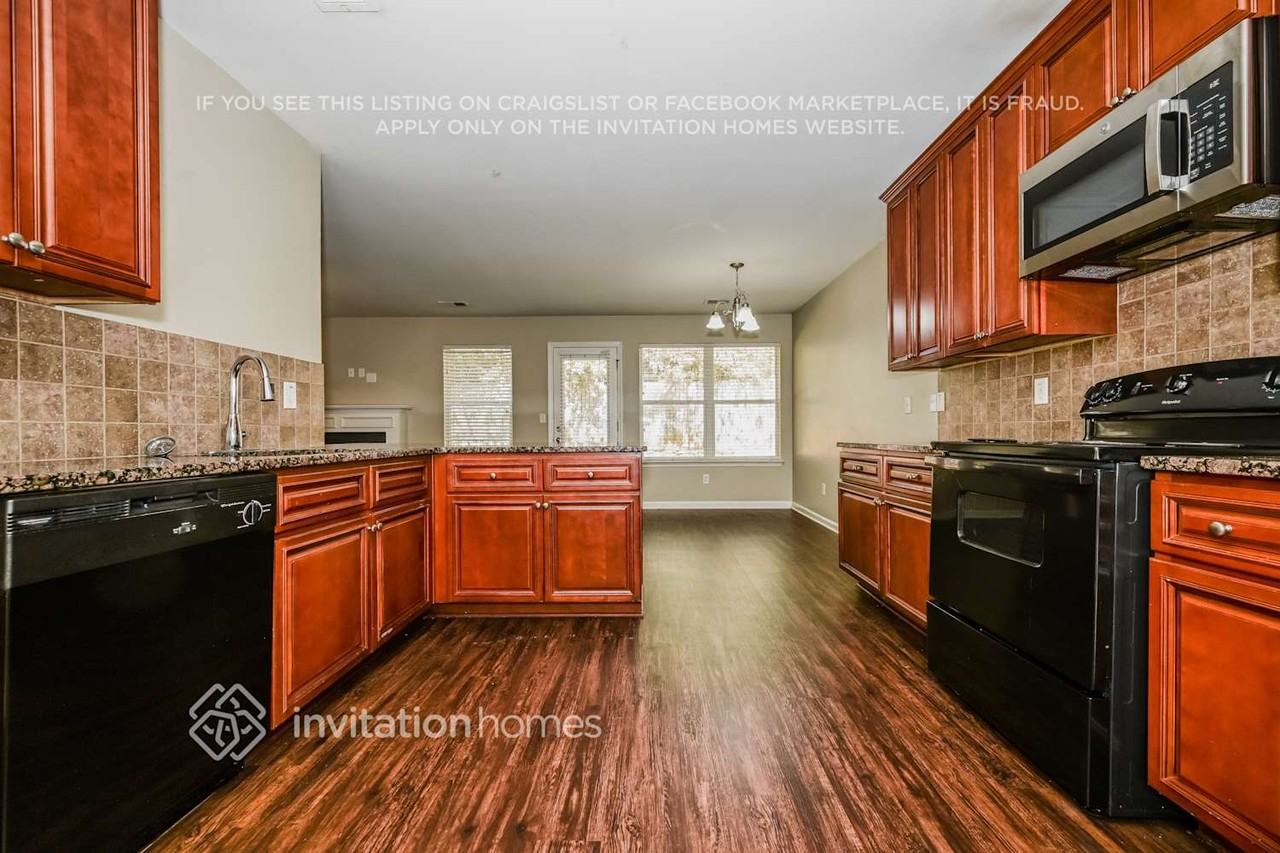 107 Sanders Walk - Photo 6 of 18