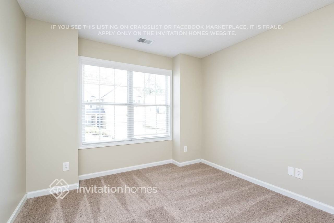 117 Omega Ct - Photo 4 of 9