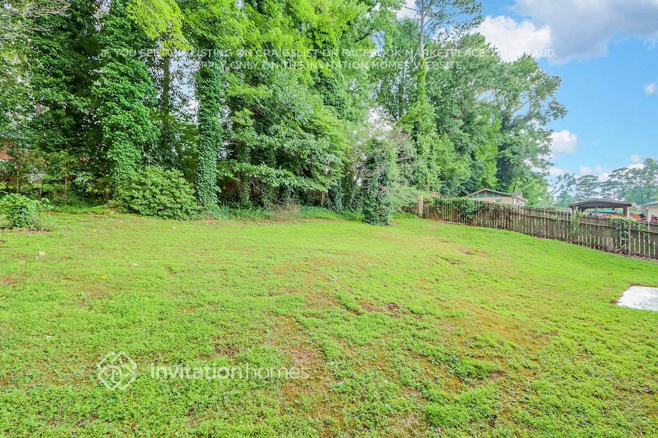 3677 Glen Mora Dr - Photo 4 of 28