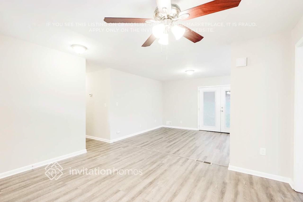 3677 Glen Mora Dr - Photo 7 of 28