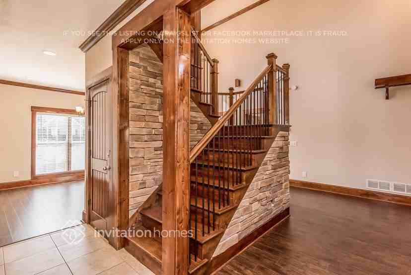 6223 Spring Lake Dr - Photo 5 of 23