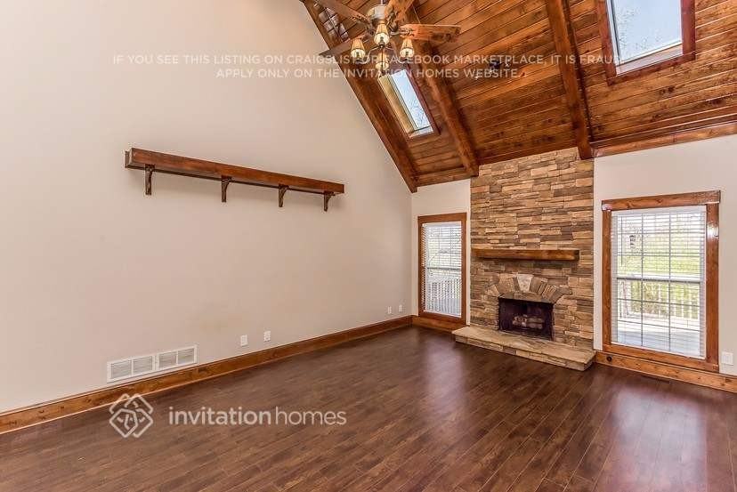 6223 Spring Lake Dr - Photo 6 of 23