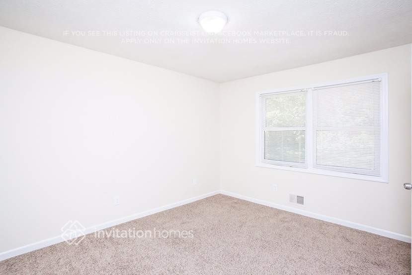 2432 Brown Deer Trl Nw - Photo 2 of 10