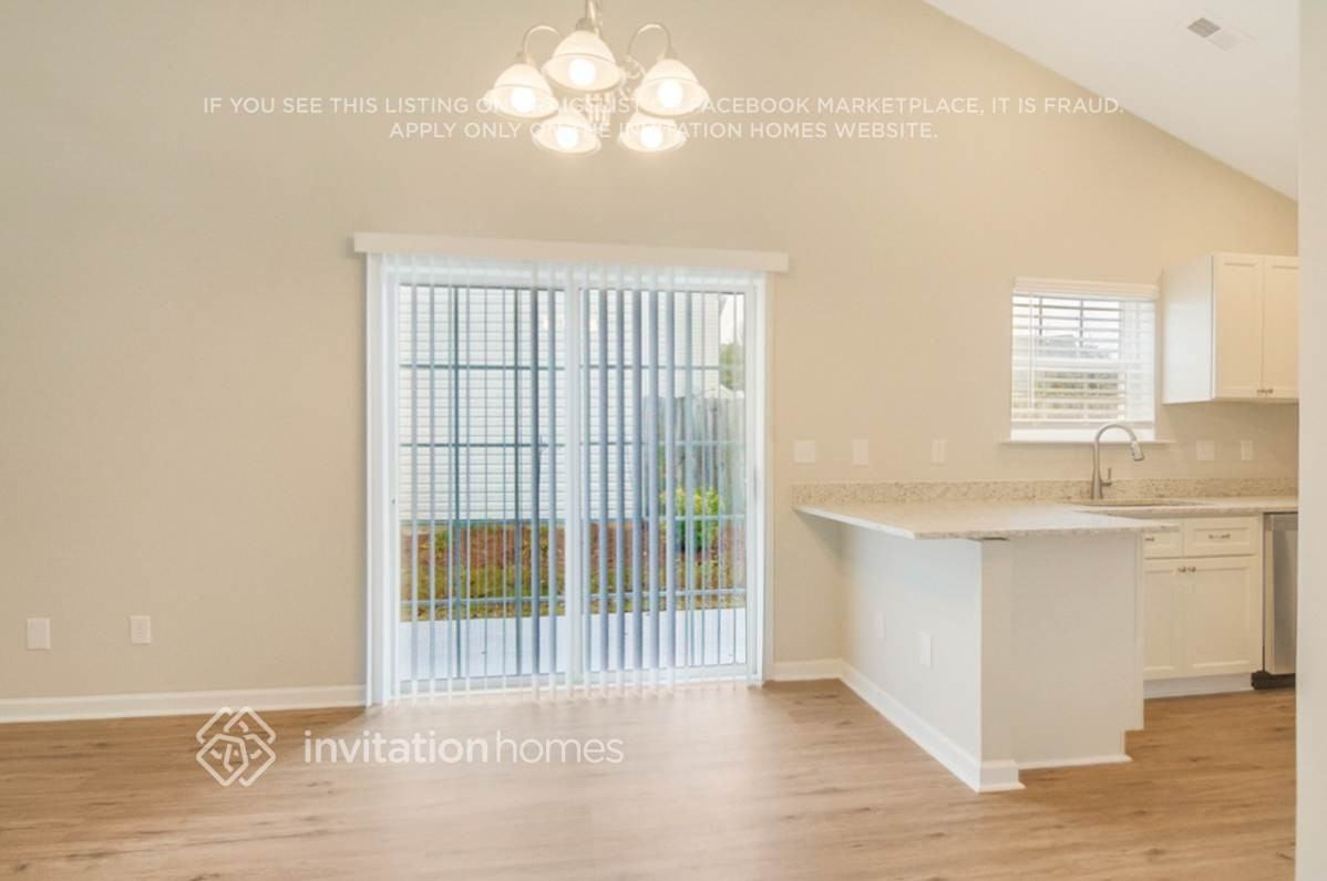 5431 Roan Mountain Pl - Photo 6 of 23