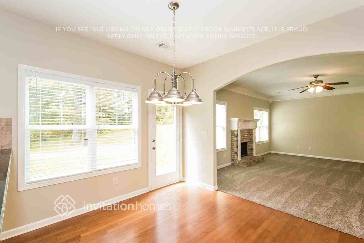 3667 Vine Springs Trce - Photo 7 of 15