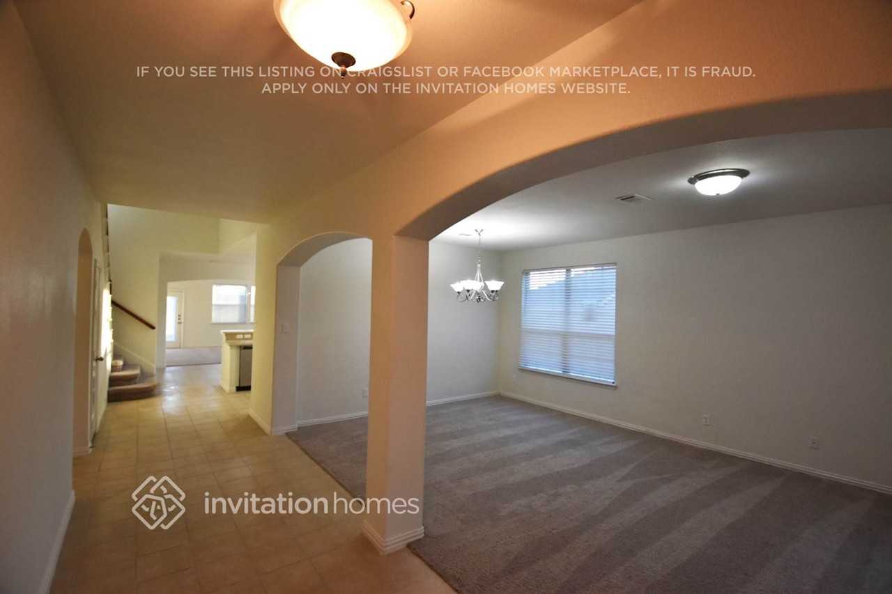 1600 Quail Grove Dr - Photo 4 of 17