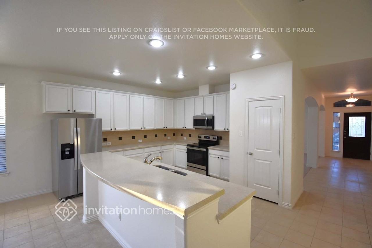 1600 Quail Grove Dr - Photo 5 of 17