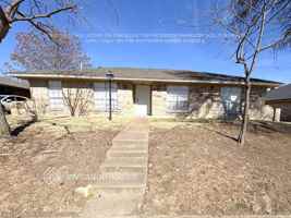 featured image of 4613 Bayberry Ln