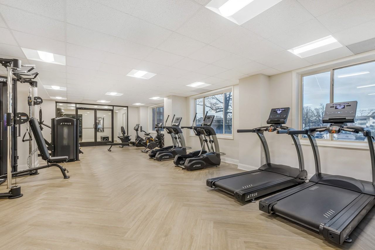 Seminary Towers - Photo 3 of 27