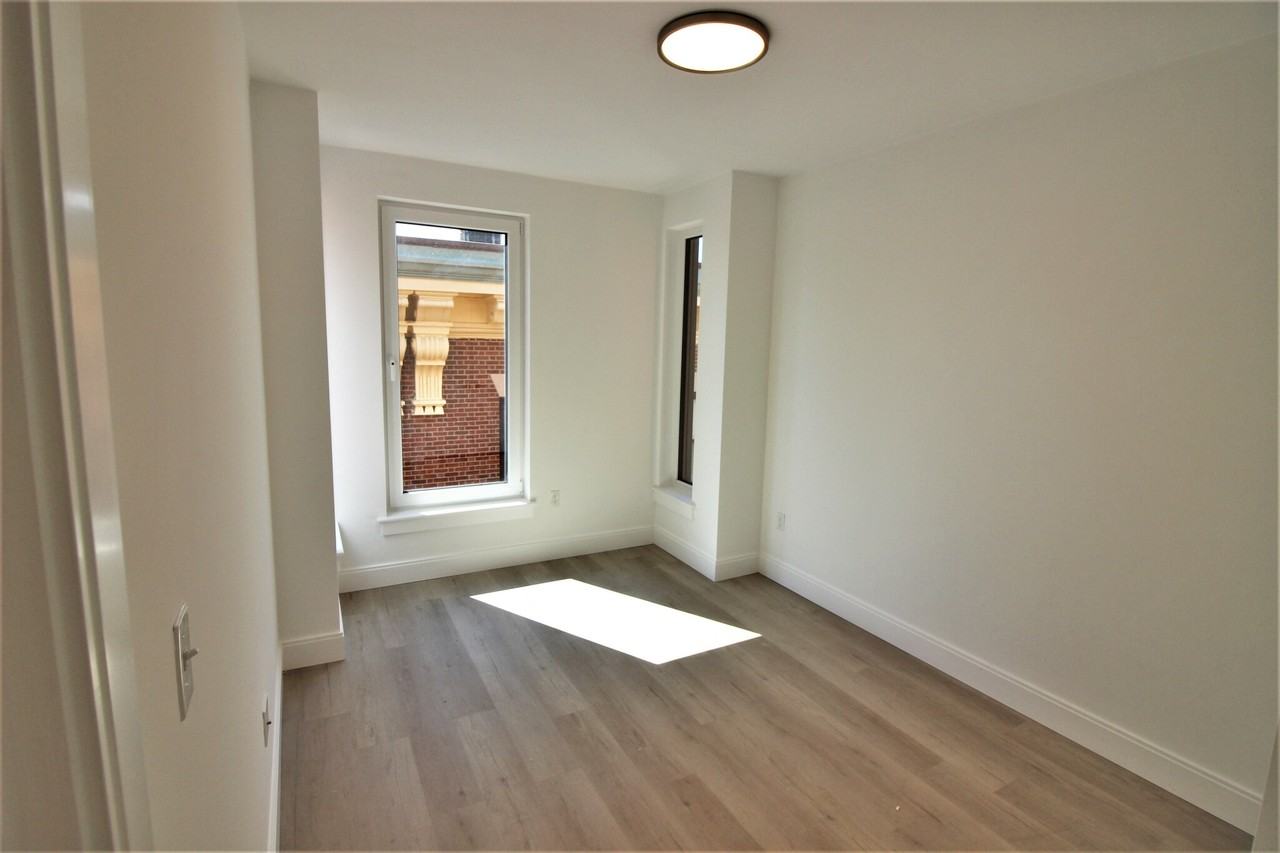 Newcomb St #502 - Photo 7 of 13