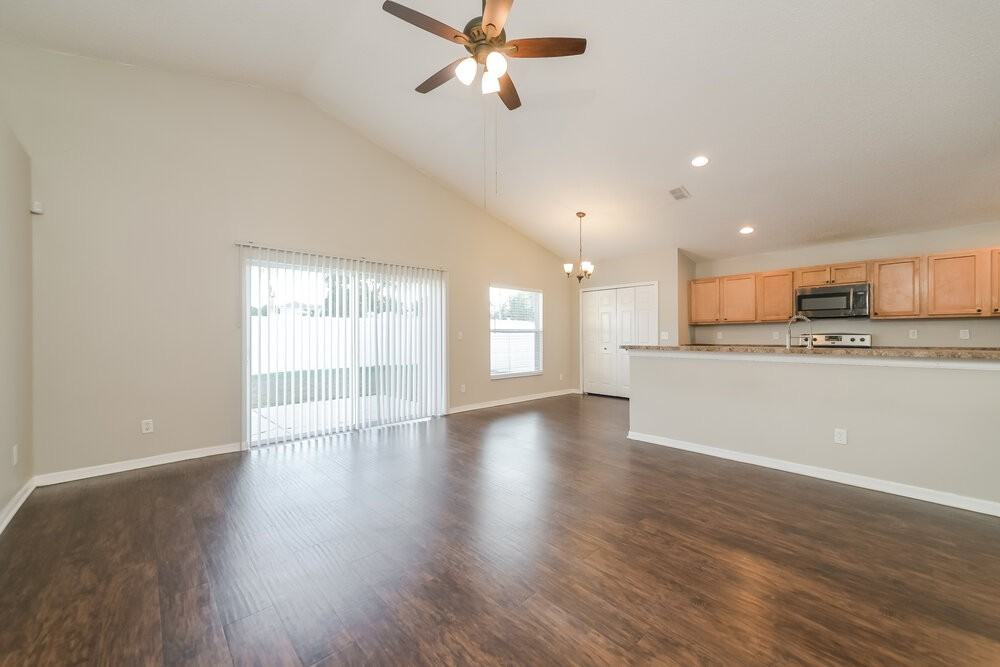 662 Delancey Dr - Photo 3 of 16