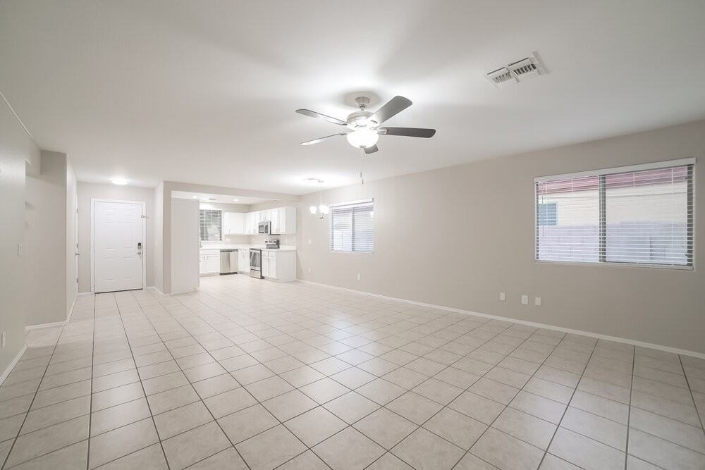 7409 S 37th Gln - Photo 3 of 19