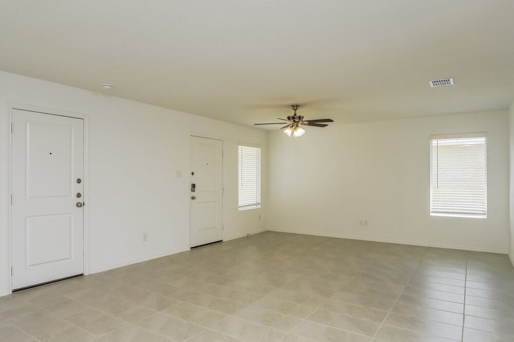 5942 Wedgemere Dr - Photo 4 of 19