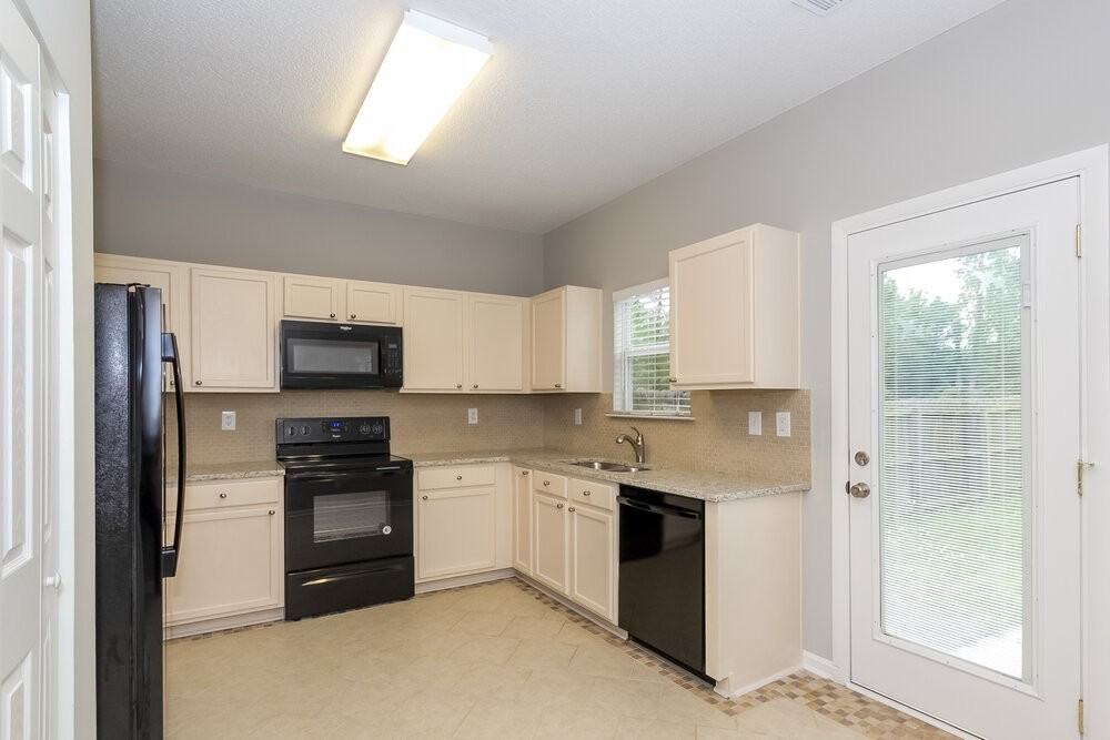 1604 Thornwick Trce - Photo 6 of 18