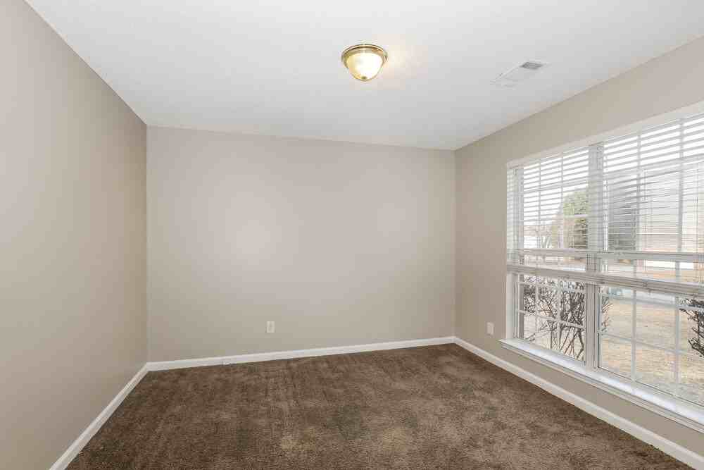 5488 Vanity Joys Ln - Photo 4 of 17