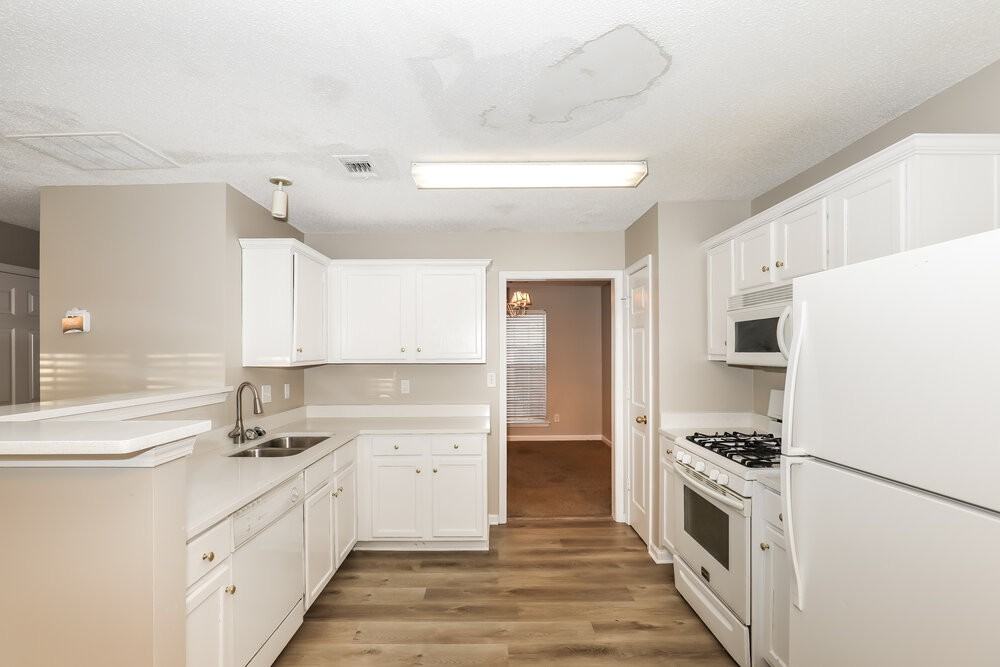 5488 Vanity Joys Ln - Photo 6 of 17