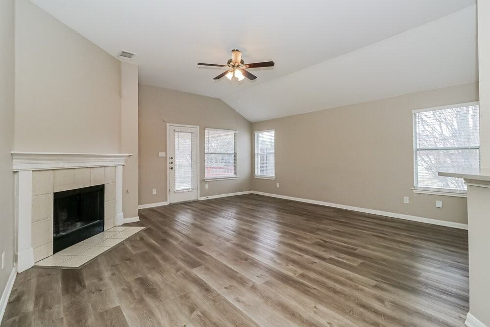 200 N Crossing Trl - Photo 3 of 16