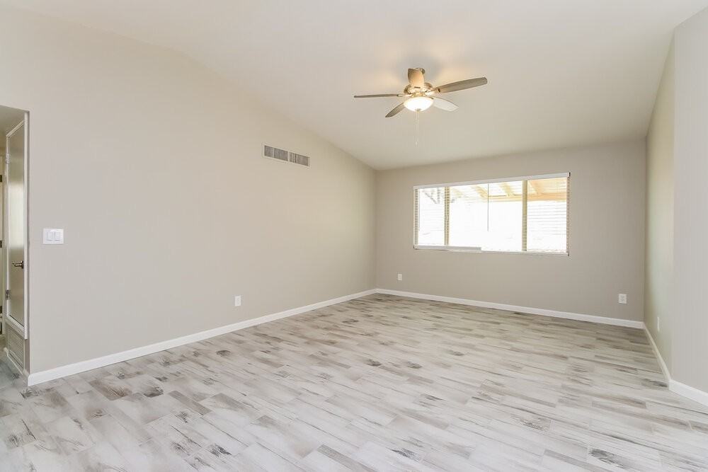 9990 E Falcon Point Dr - Photo 3 of 16