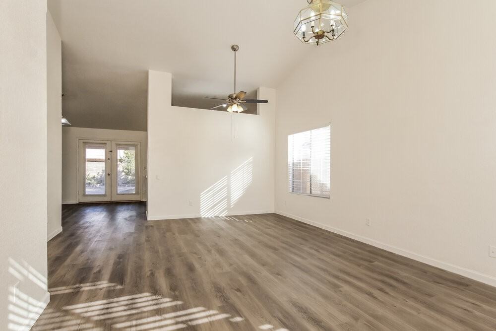 1350 W Gary Dr - Photo 3 of 16