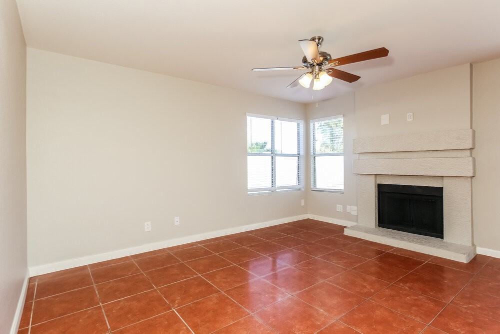 14317 N 75th Dr - Photo 5 of 17