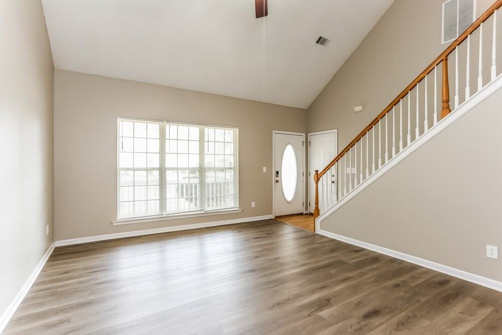 287 Prescott Ct - Photo 4 of 17