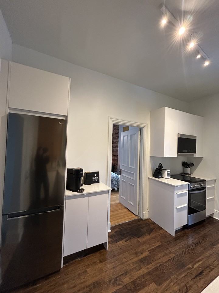 970 Avenue De Salaberry #1 - Photo 3 of 21