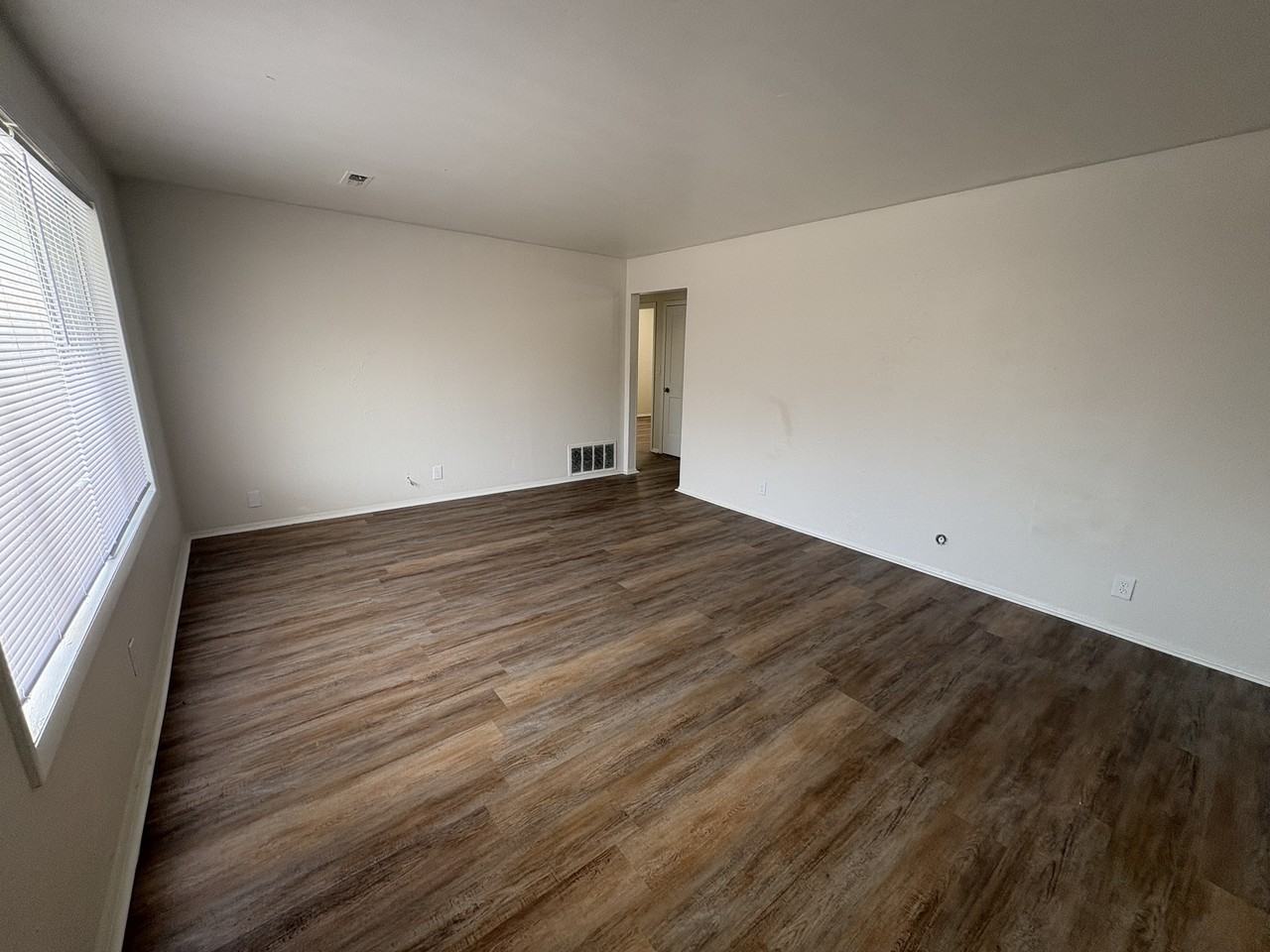 1523 North Pierson Avenue #E - Photo 2 of 10