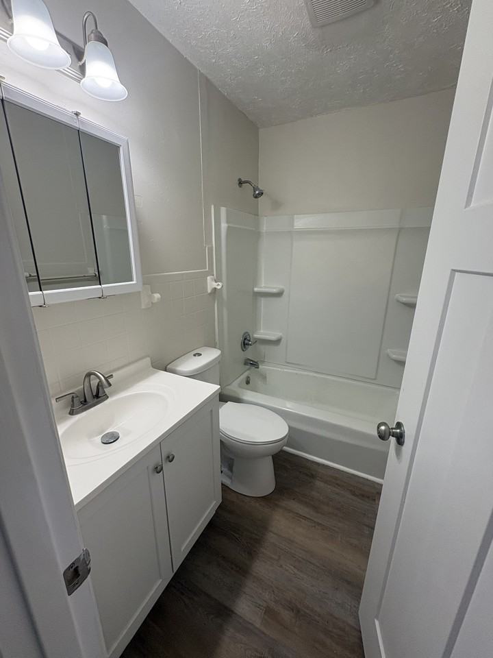 1523 North Pierson Avenue #E - Photo 7 of 10